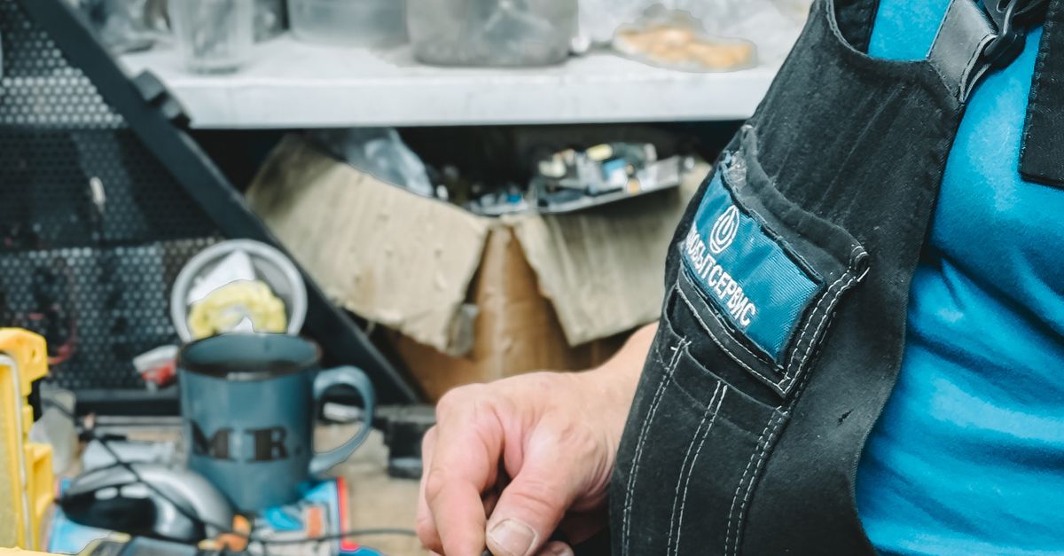 Identifying Common Symptoms of Battery Problems in Perth Vehicles